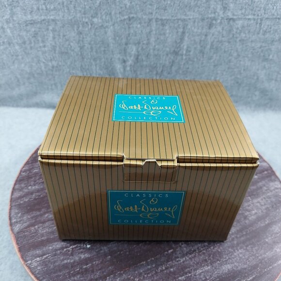 Walt Disney Lady And The Tramp Christmas Ornament Collectible 2001 - Picture 3 of 8